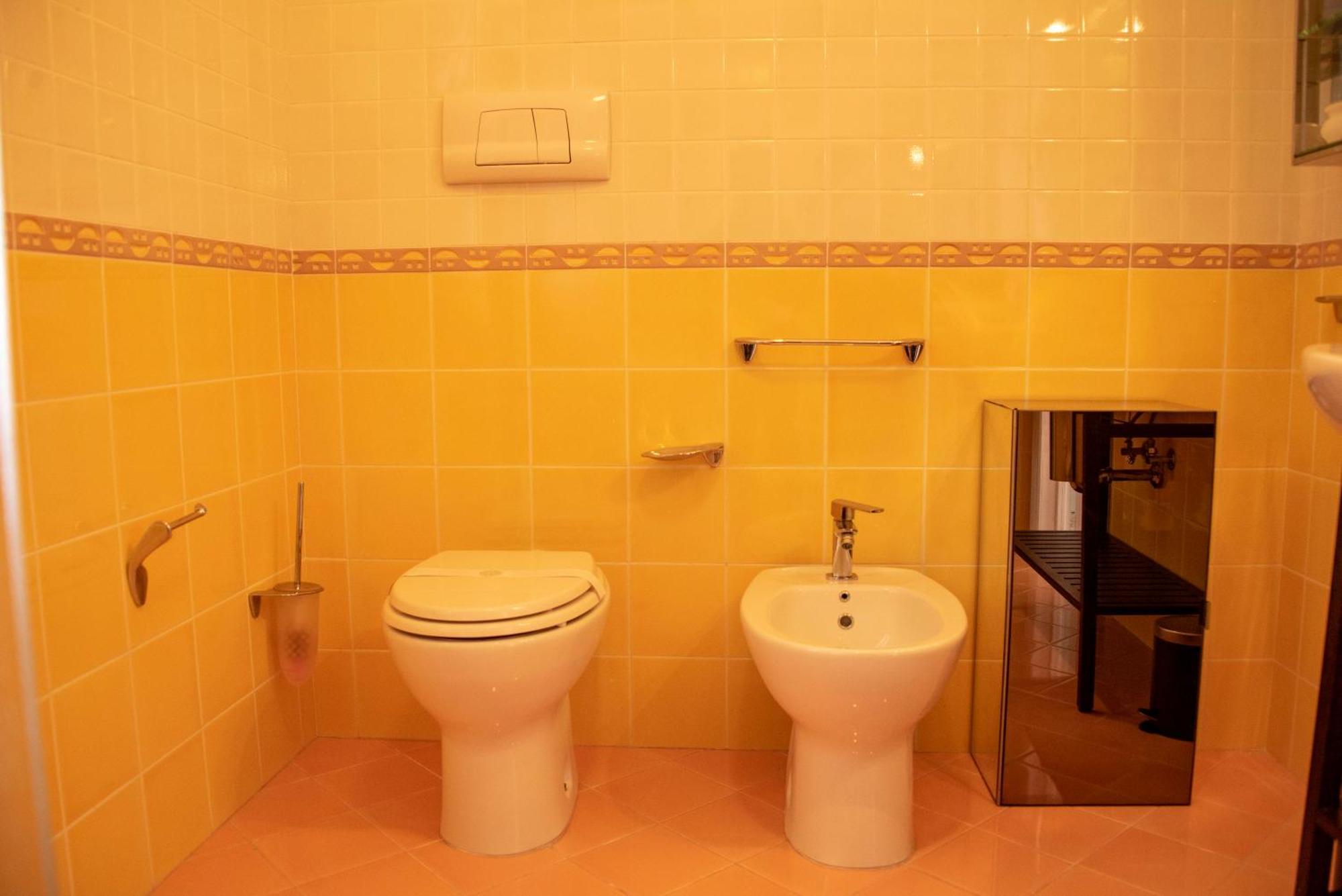 Reginella Guest House Salerno Luaran gambar